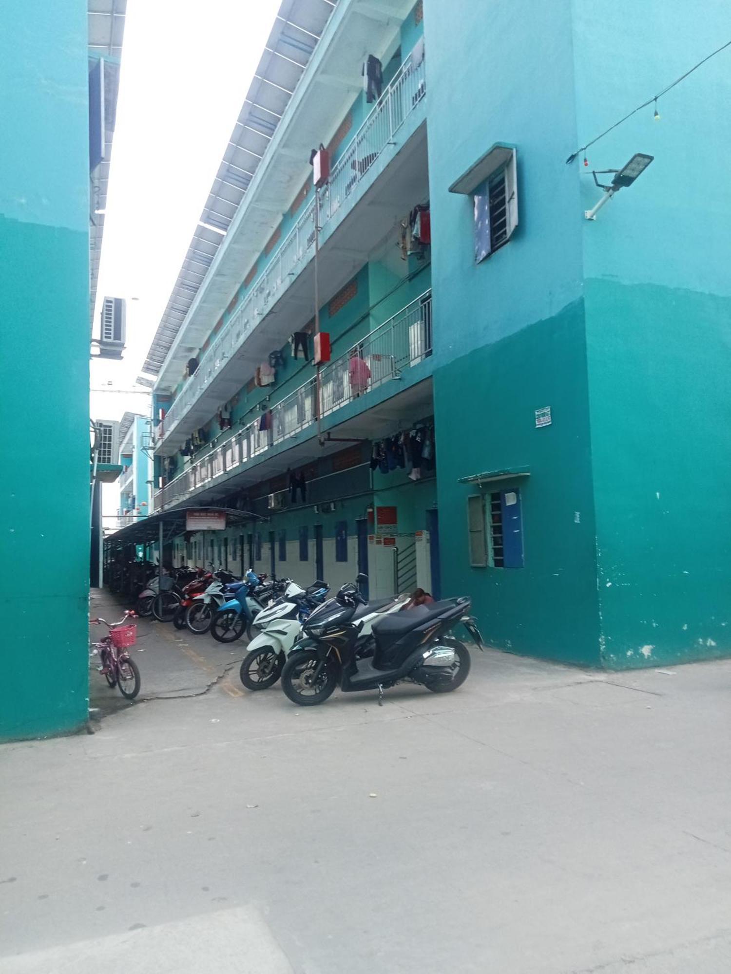Cu Xa Hung Loi Hostel Xom Ben San Bagian luar foto